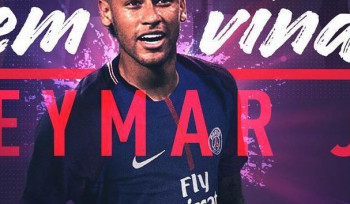 Por que o passe do jogador de futebol é 