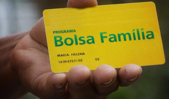 Entenda o que é o Bolsa Família - e reveja as velhas polêmicas