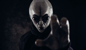 Alienígenas, escolas e covid-19