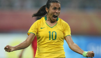 Por que a Marta ganha menos se é melhor que o Neymar?