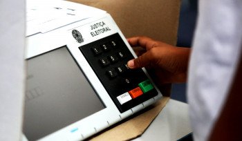 Pelo  fim do debate simplista